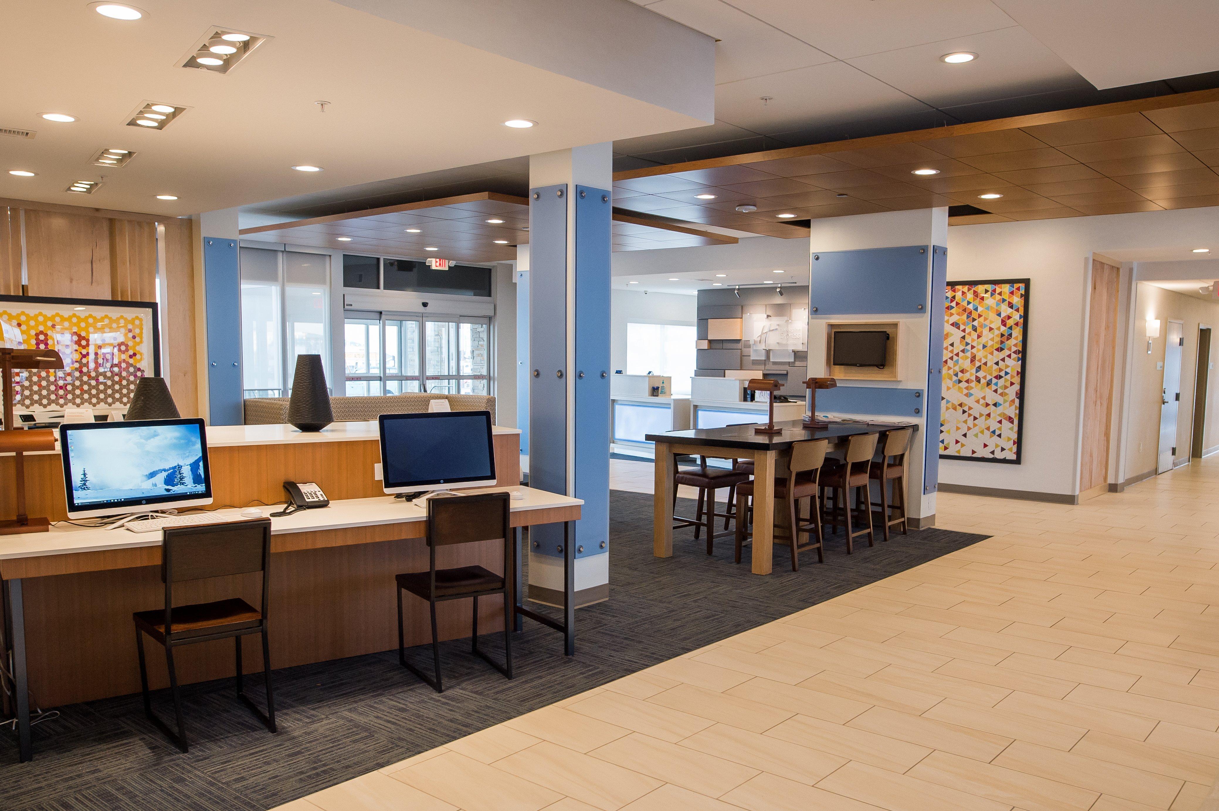 Holiday Inn Express & Suites - Marietta By Ihg Екстер'єр фото
