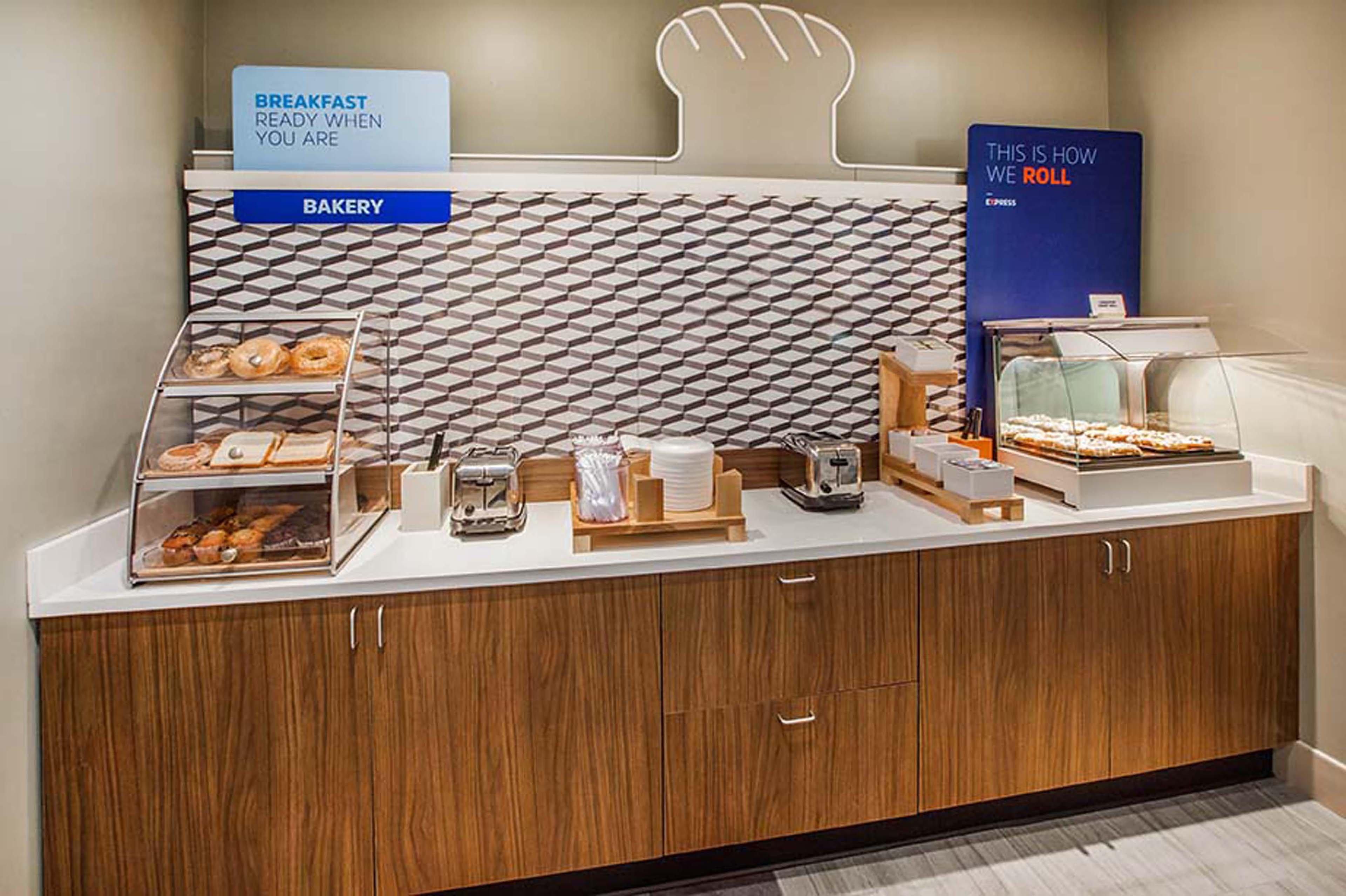 Holiday Inn Express & Suites - Marietta By Ihg Екстер'єр фото