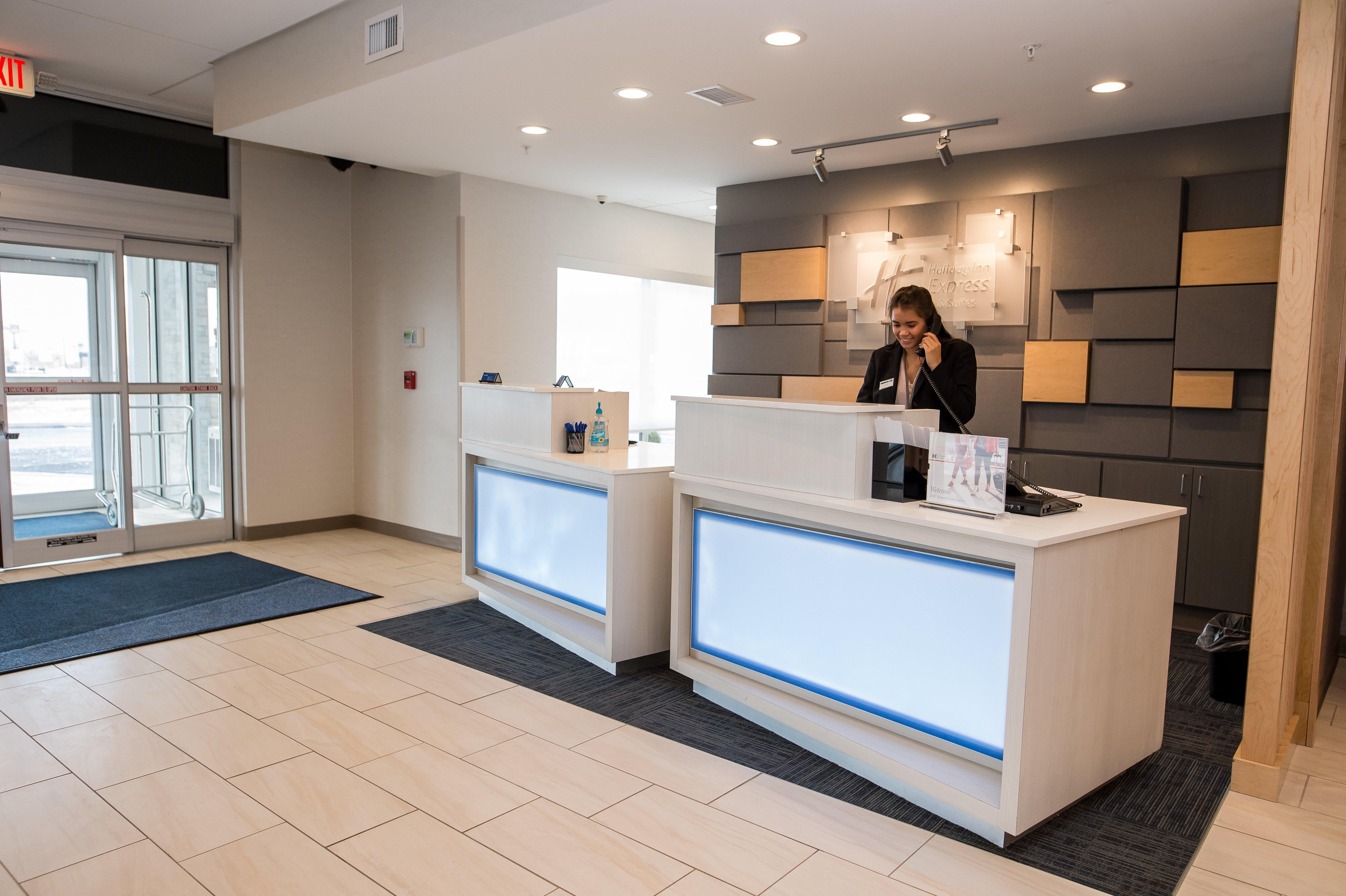 Holiday Inn Express & Suites - Marietta By Ihg Екстер'єр фото